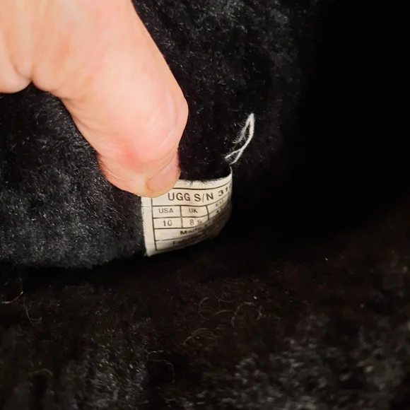 COPY - UGG black sequins boots - Picture 6 of 8